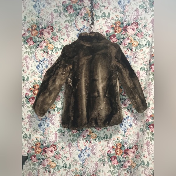 Vintage Original by Dicker and Dicker of Beverly Hills Fur Coat, Raindeer? - Picture 4 of 10